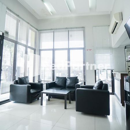 Toba Mansion Syariah Near Benhil Redpartner Hotel Jakarta Ngoại thất bức ảnh