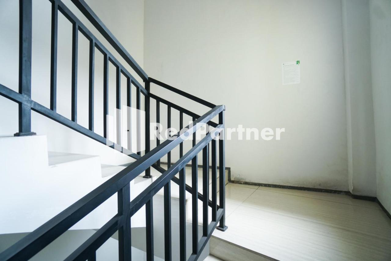 Toba Mansion Syariah Near Benhil Redpartner Hotel Jakarta Ngoại thất bức ảnh
