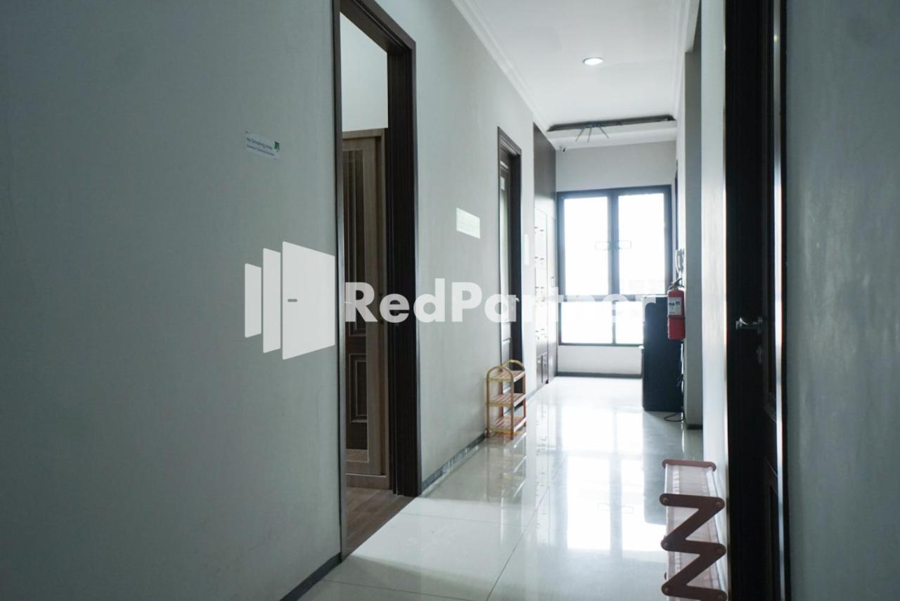Toba Mansion Syariah Near Benhil Redpartner Hotel Jakarta Ngoại thất bức ảnh