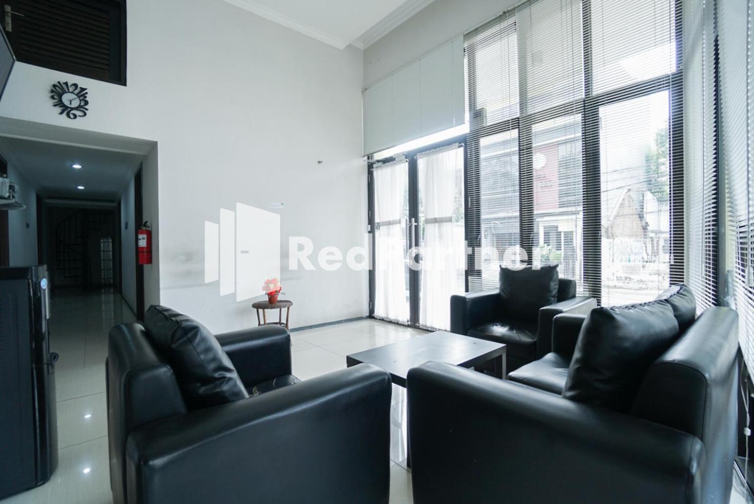 Toba Mansion Syariah Near Benhil Redpartner Hotel Jakarta Ngoại thất bức ảnh
