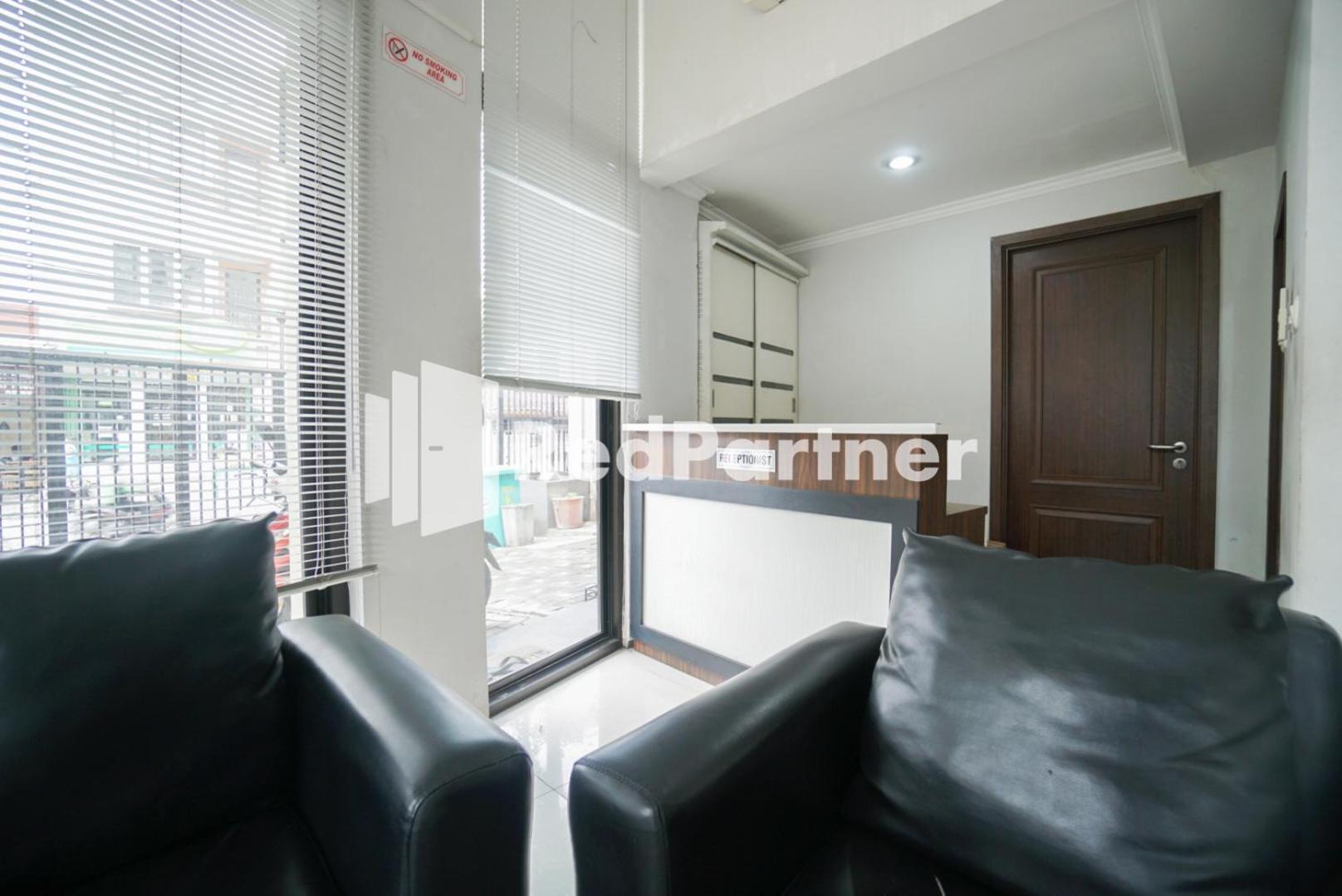 Toba Mansion Syariah Near Benhil Redpartner Hotel Jakarta Ngoại thất bức ảnh